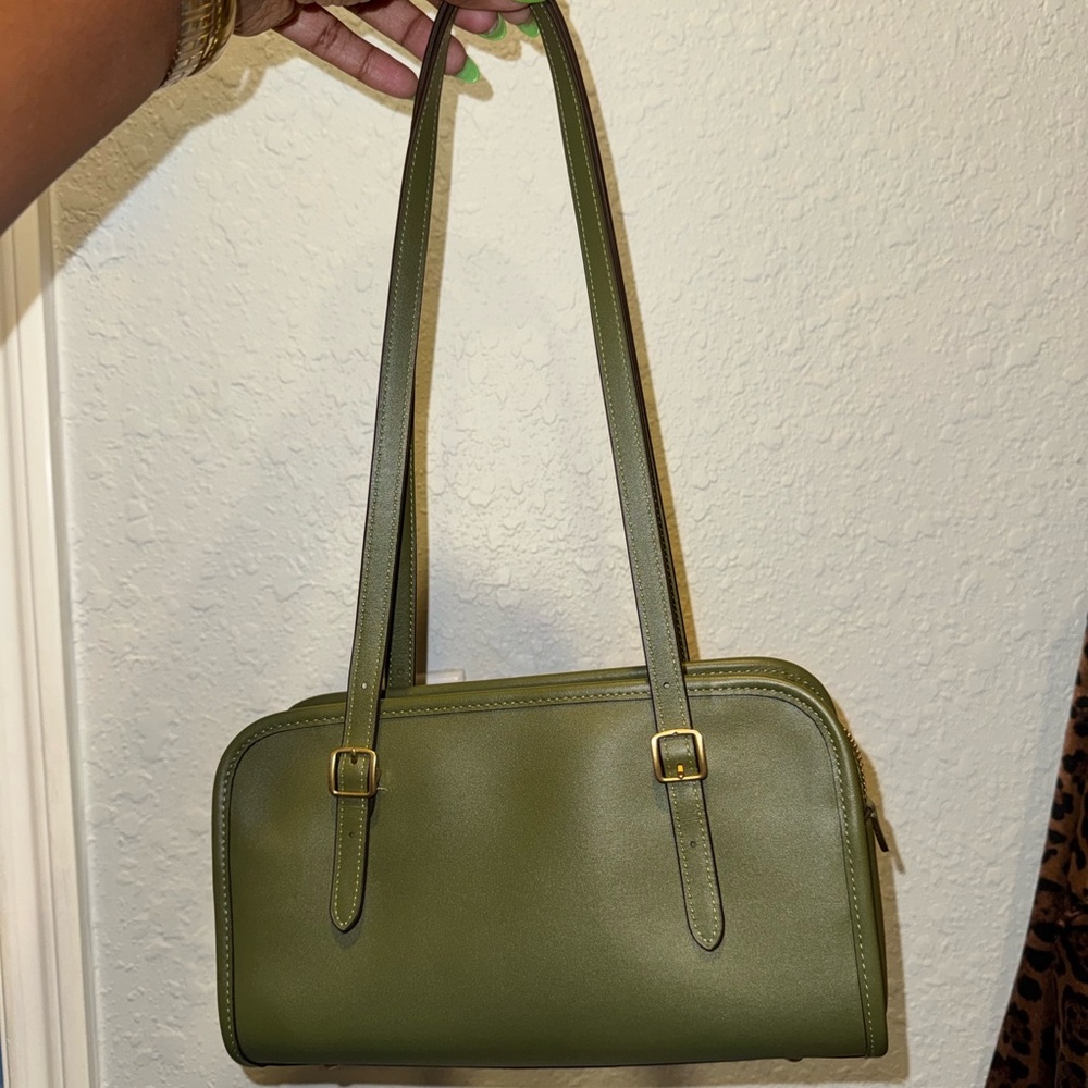Coach Swing Zip Olive Gree
